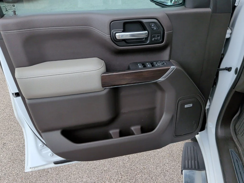 Used 2019 White GMC SLT image 11