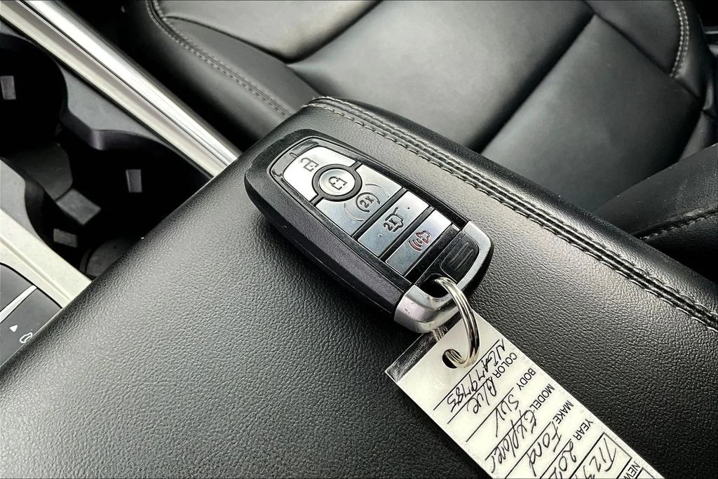 Used 2022 Blue Metallic Ford XLT image 39