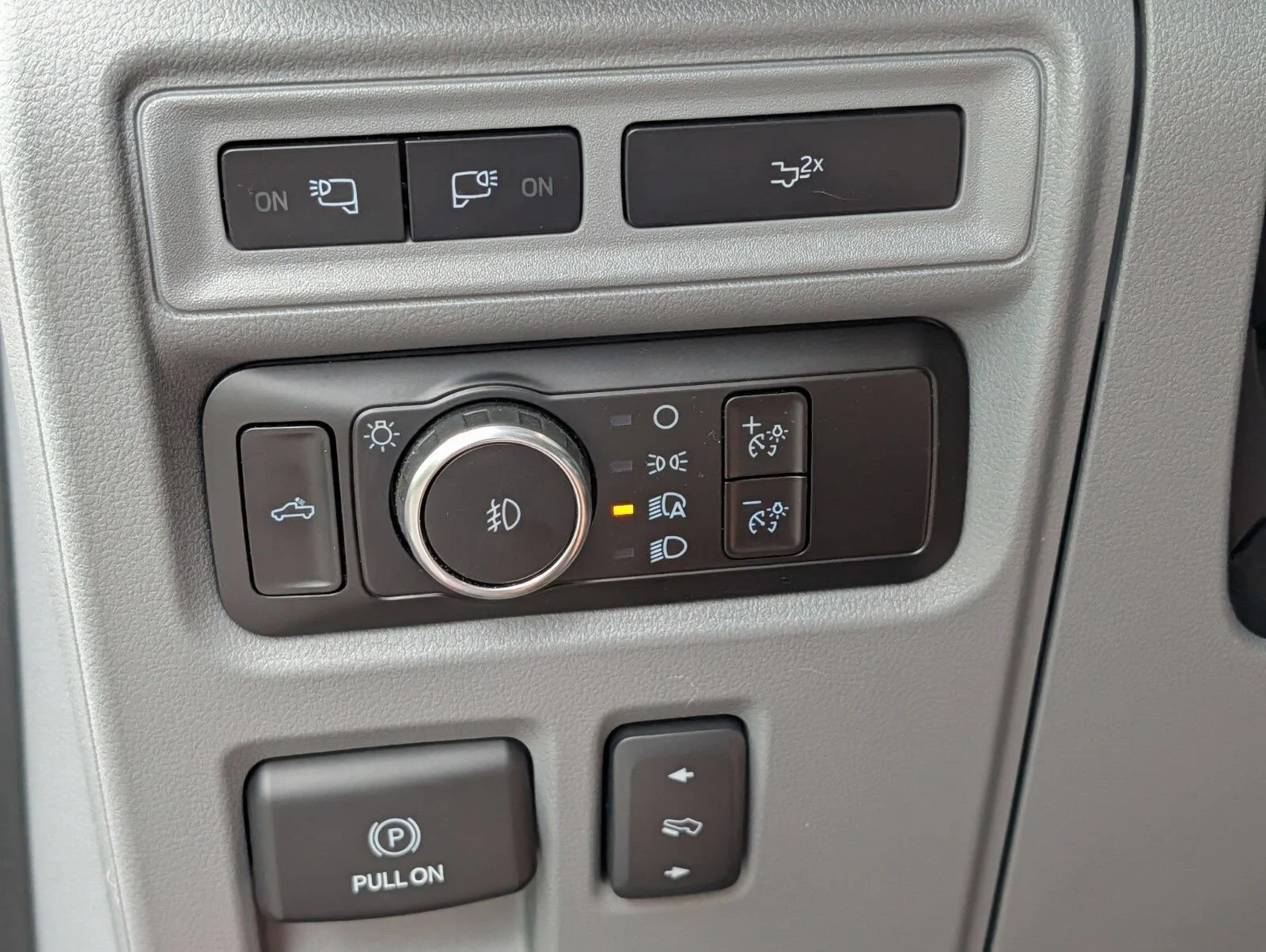 Used 2023 Red Ford LARIAT image 13