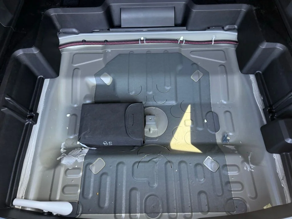 New 2026 Sting-Gray Clear-Coat Exterior Paint Jeep Overland image 43