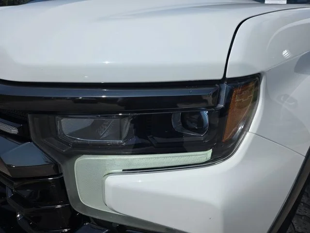 Used 2023 White Chevrolet ZR2 image 32