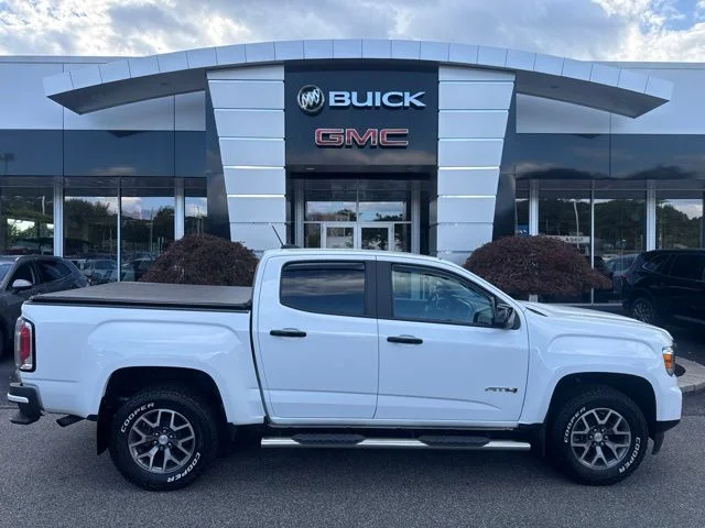 Used 2021 White GMC AT4 w/Leather image 32