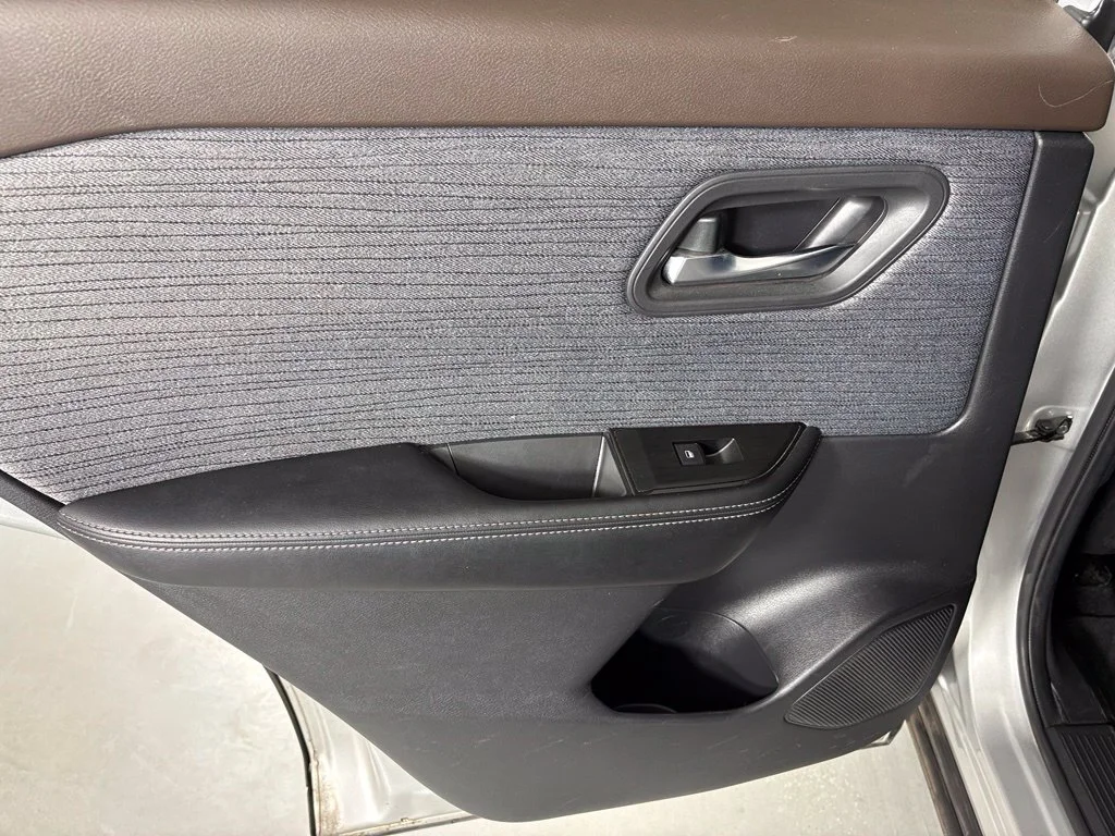 Used 2023 Silver Nissan SV image 34