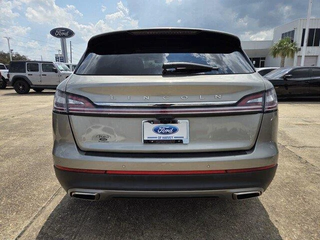Used 2023 Jewel Sandstone Metallic Premium Colorant Lincoln Reserve image 4