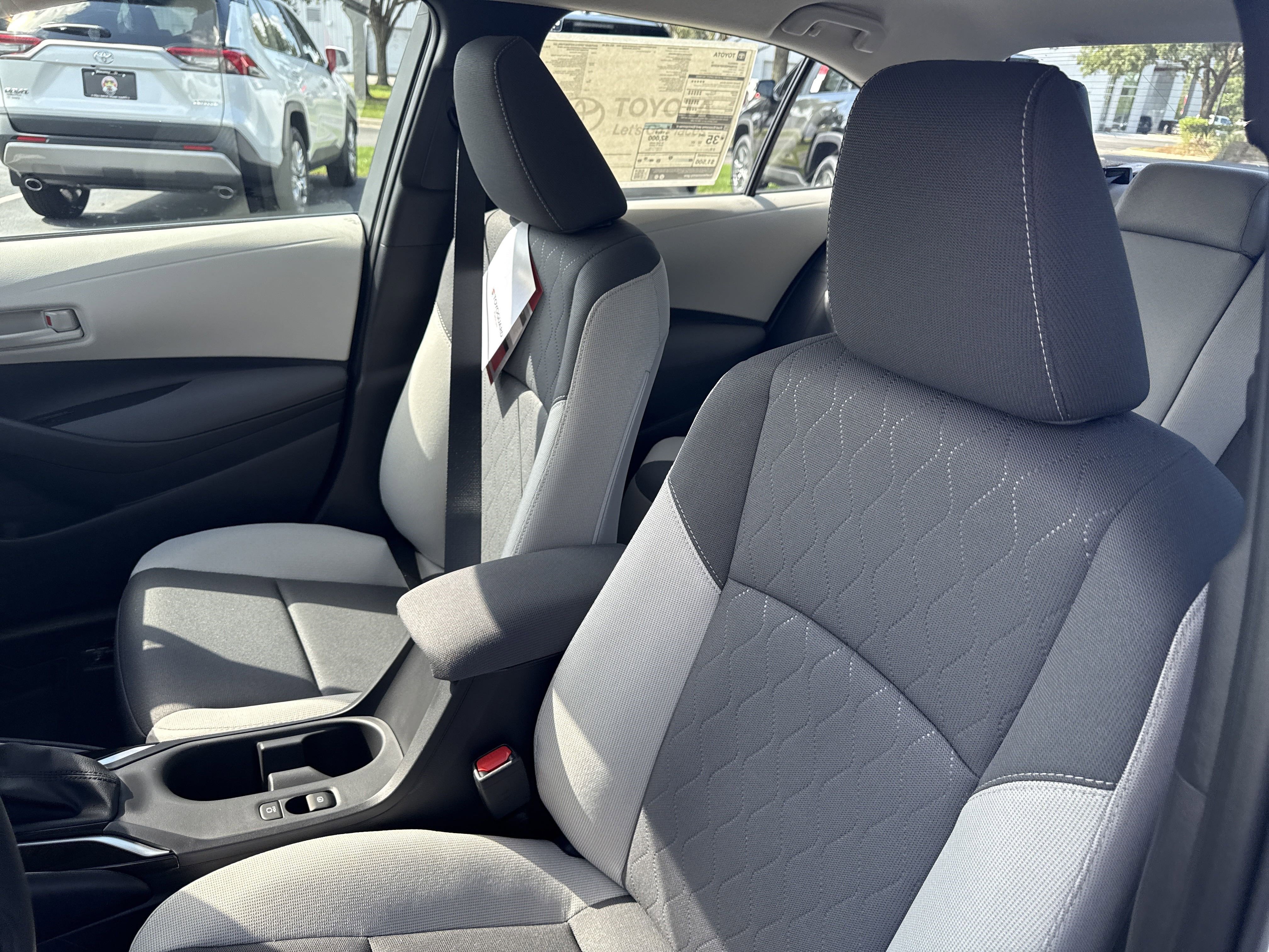 Used 2025  Toyota  image 14