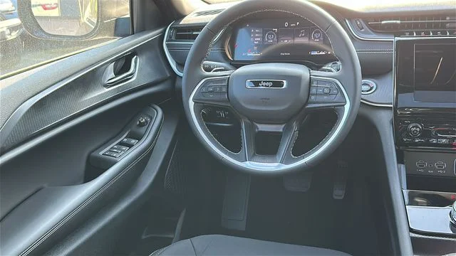 2025 Jeep Grand Cherokee L Laredo - Photo 24