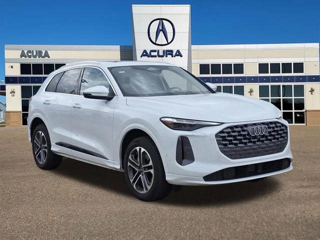 2025 Audi Q5 40 Premium Plus's photo