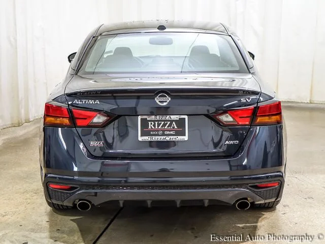 Used 2019 Blue Nissan 2.5 SV image 8