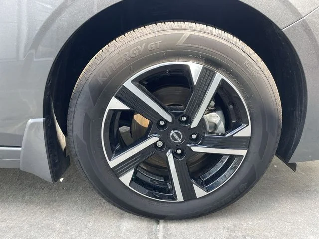 Used 2025 Gray Nissan SV image 41