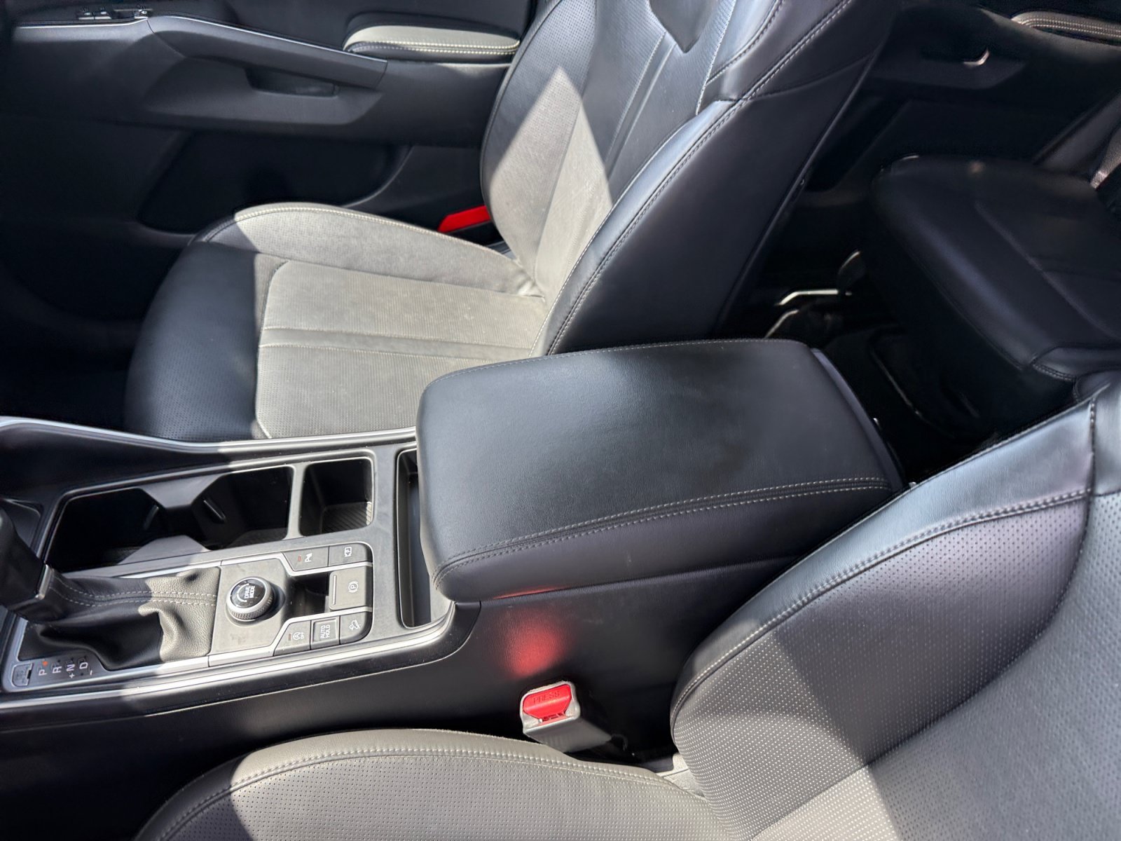 Used 2024 Silver Kia S image 14
