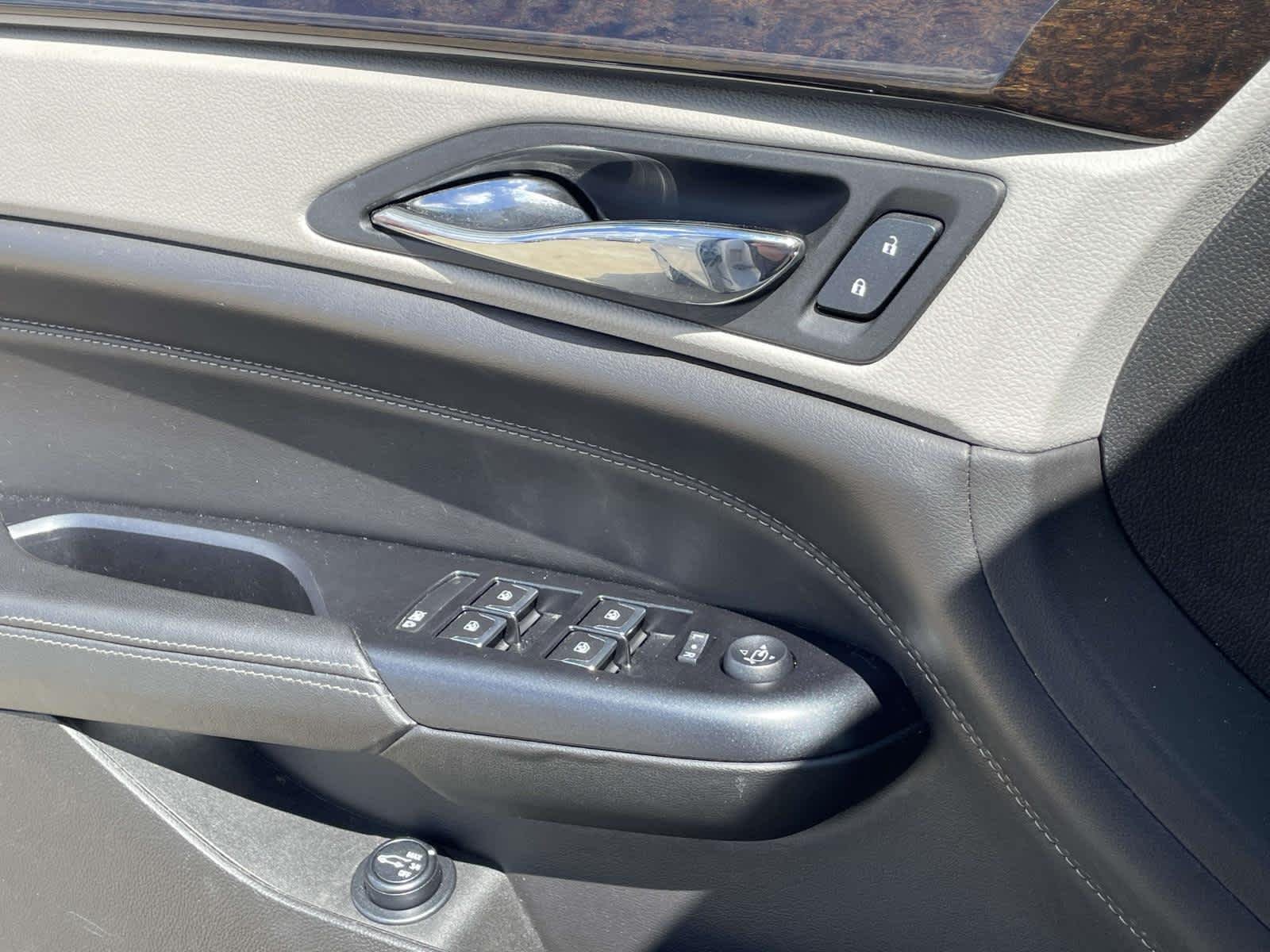 Used 2016 Platinum Ice Tricoat Cadillac Premium Collection image 35