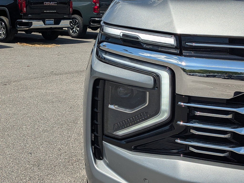 2025 Chevrolet Suburban Premier - Photo 9