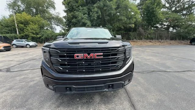 New 2026 Onyx Black GMC Elevation image 3