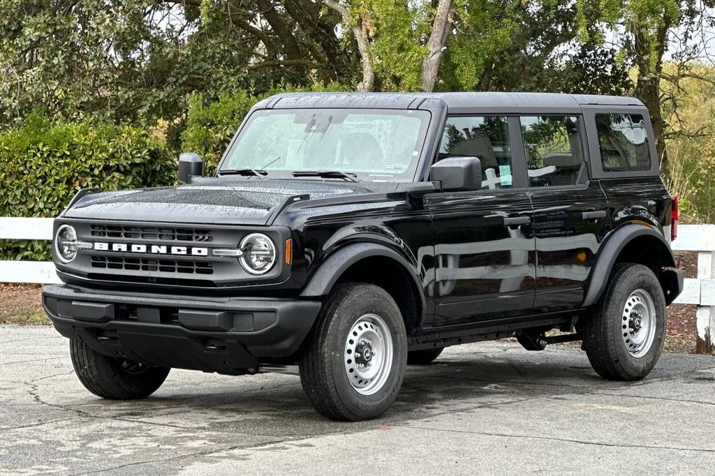 New 2025 Shadow Black Ford Base image 8