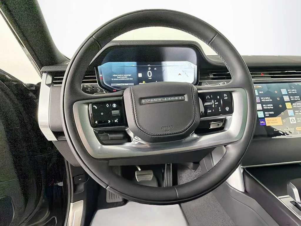 New 2026 Santorini Black Land Rover SE 7 Seats image 11