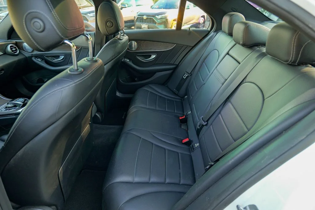 Used 2018 Polar White Mercedes-Benz C 300 image 27