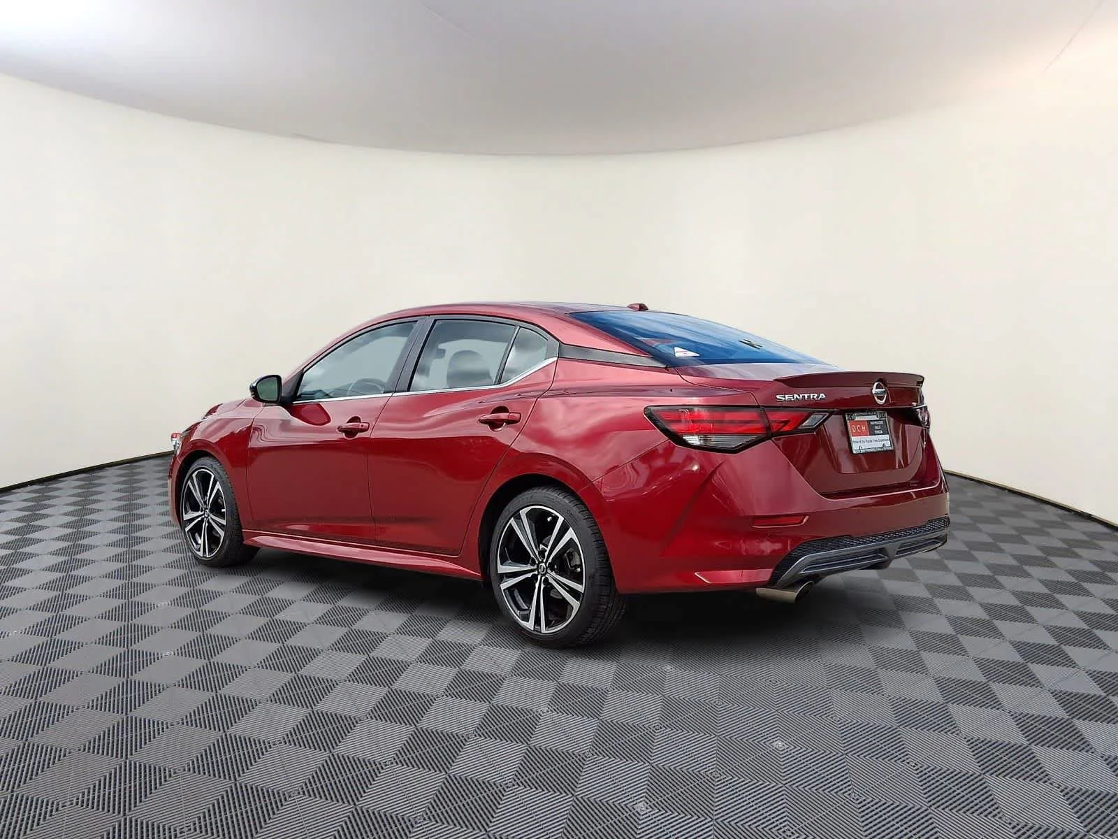 Used 2022 Scarlet Ember Tintcoat Nissan SR image 7