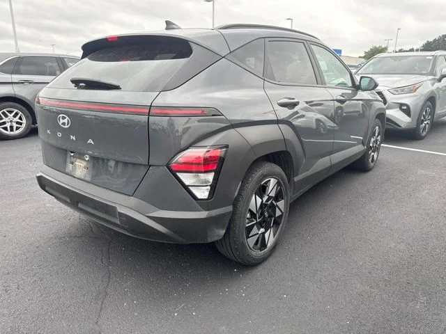 Used 2025 Gray Hyundai SEL image 5