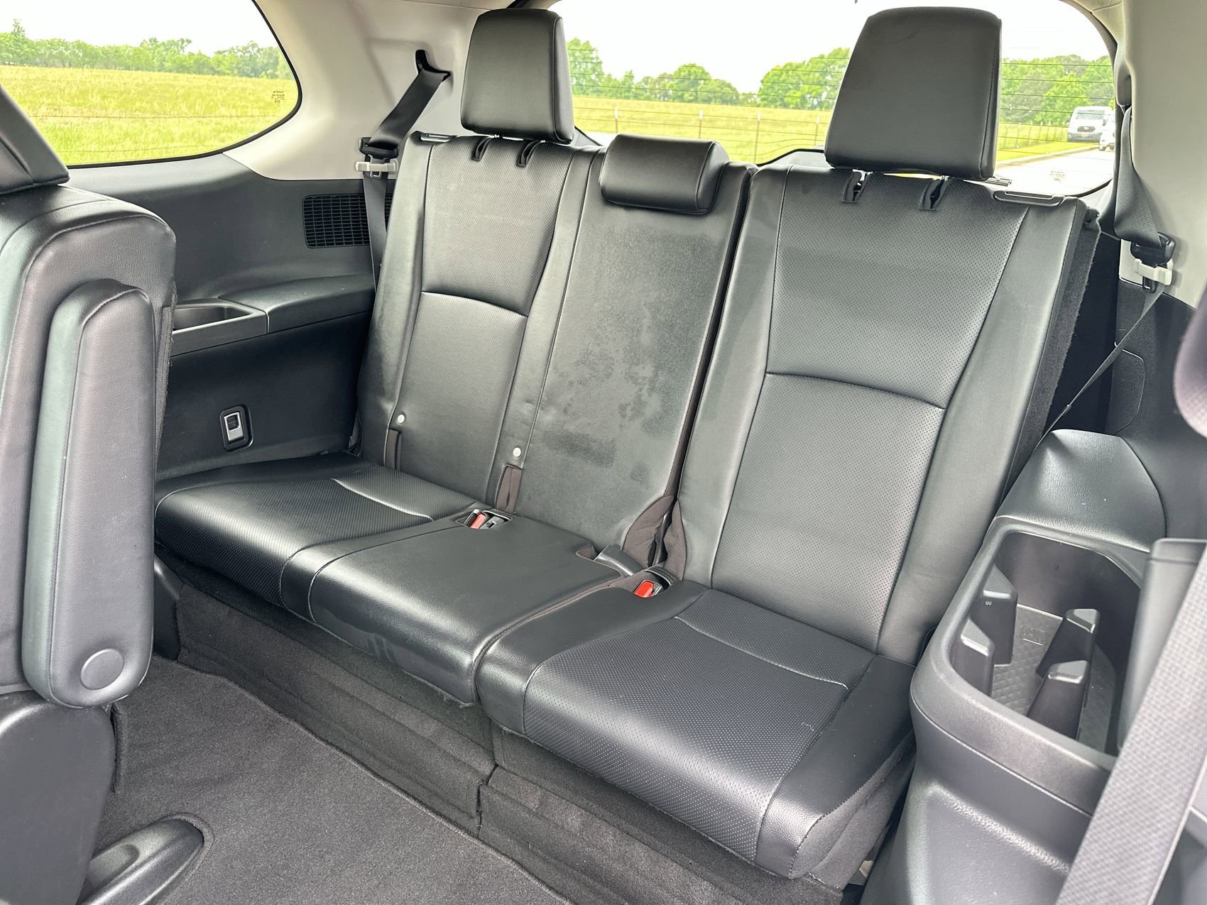 Used 2024 Wind Chill Pearl Toyota XLE image 22