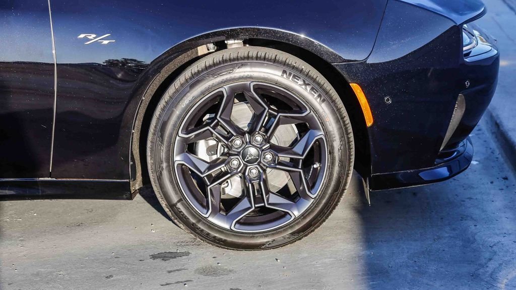 New 2026 Diamond Black Crystal Pearlcoat Dodge R/T Plus image 11