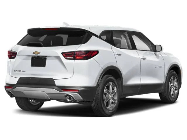 Used 2025 Summit White Chevrolet LT image 2