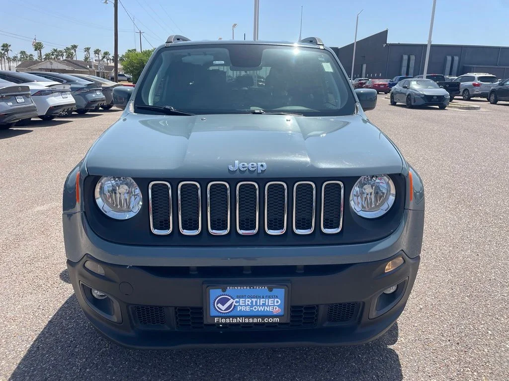 Used 2018 Gray Jeep Latitude image 2