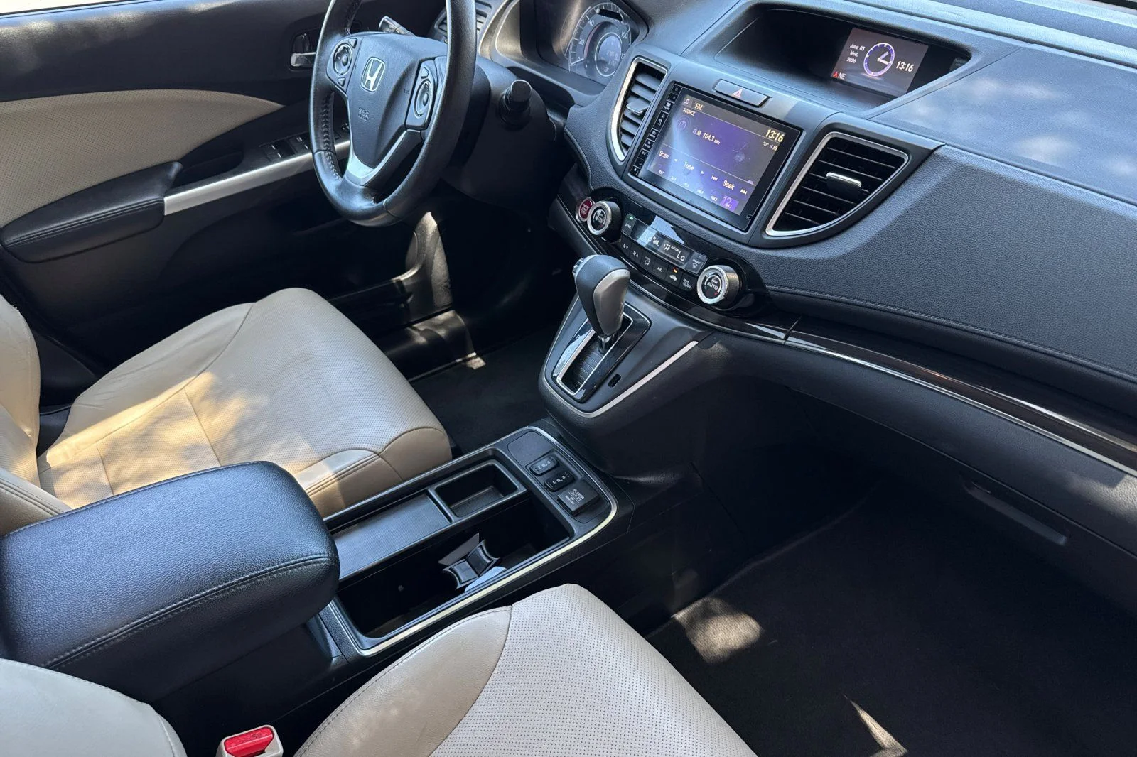Used 2016 Mountain Air Metallic Honda EX-L image 9