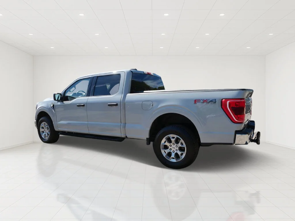 Used 2023 White Ford XLT image 4