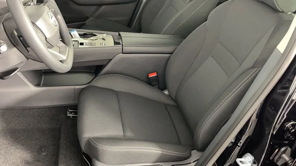 2025 Nissan Rogue S - Photo 12