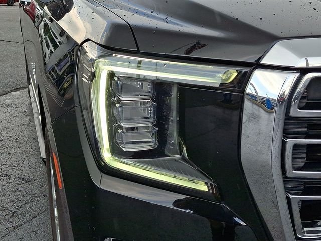 Used 2023 Black GMC SLT image 10