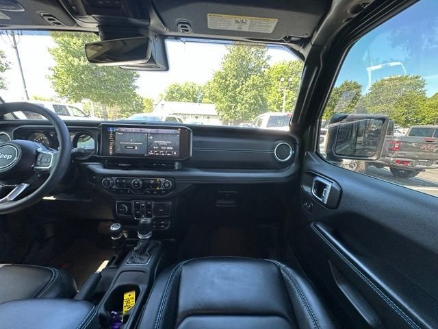 Used 2024 Green Jeep High Altitude 4xe image 27