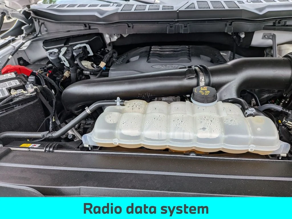 Used 2023 Silver Ford XLT image 14