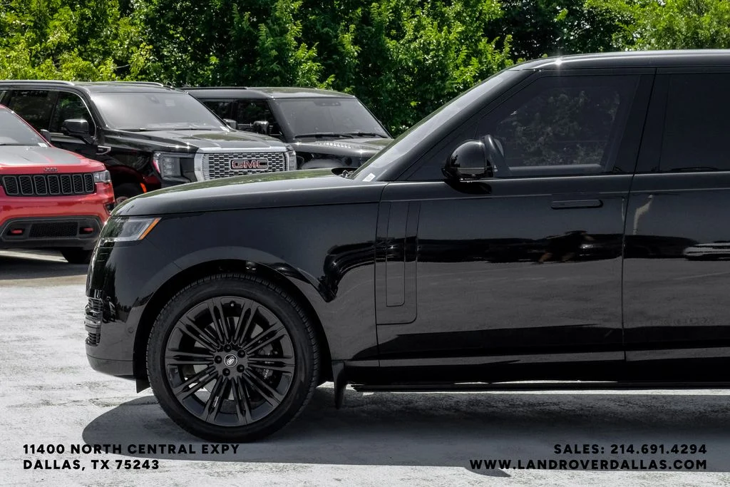 Used 2023 Black Land Rover Autobiography image 10