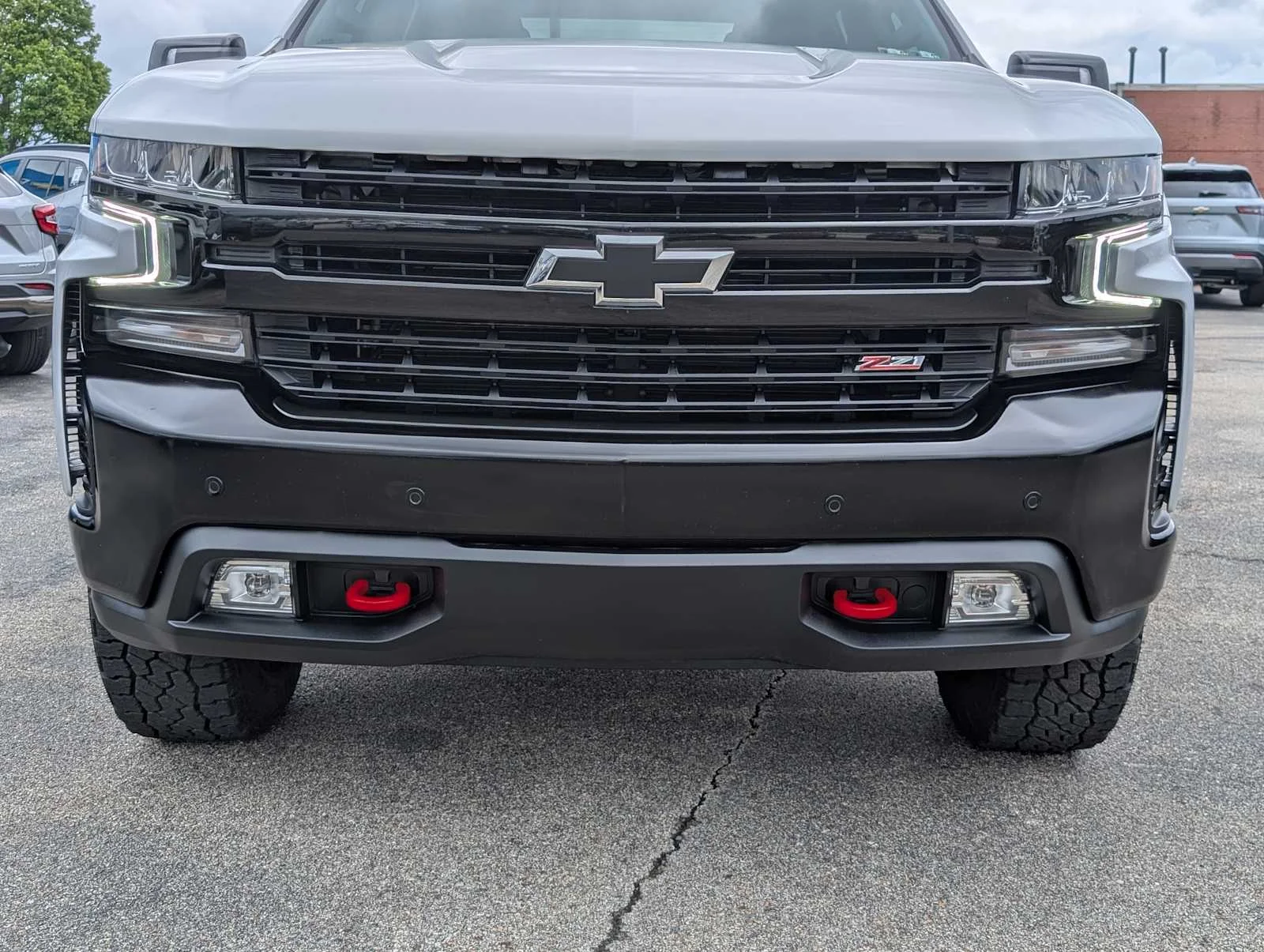 Used 2022 Silver Ice Metallic Chevrolet LT Trail Boss image 2