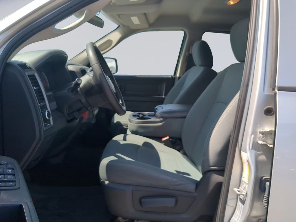 Used 2016 Silver Ram Tradesman image 12