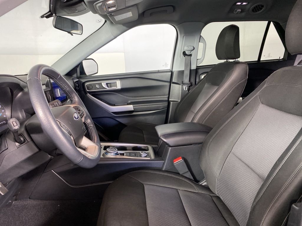 Used 2023 Black Ford XLT image 8