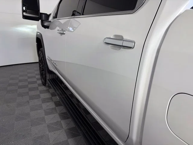 2024 GMC Sierra 2500HD Denali Ultimate - Photo 10