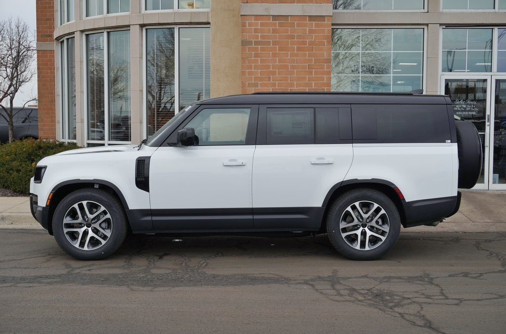 2026 LAND ROVER DEFENDER - Image 1