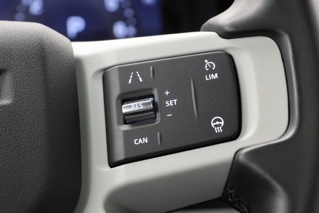 Used 2023 Santorini Black Metallic Land Rover S image 19