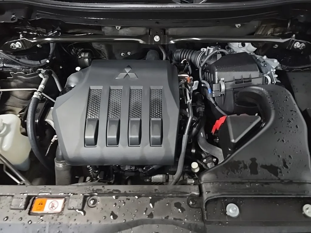 Used 2025 Black Mitsubishi SE image 15