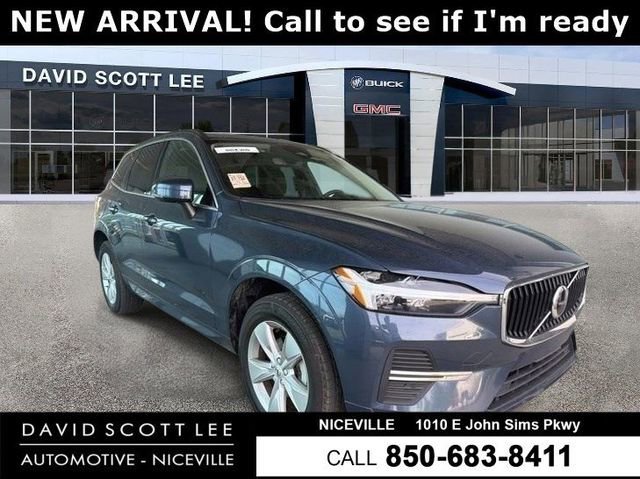 2022 Volvo XC60 B5 Momentum AWD's photo