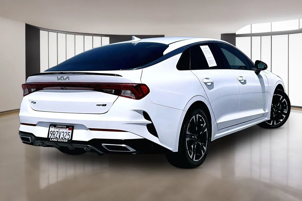 Used 2022 White Kia GT-Line image 6