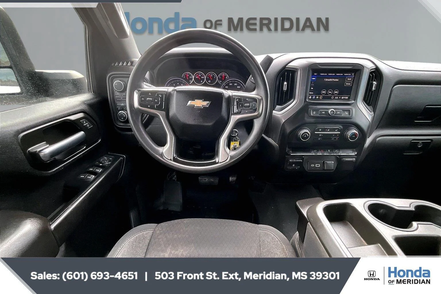Used 2023 Summit White Chevrolet Custom image 5