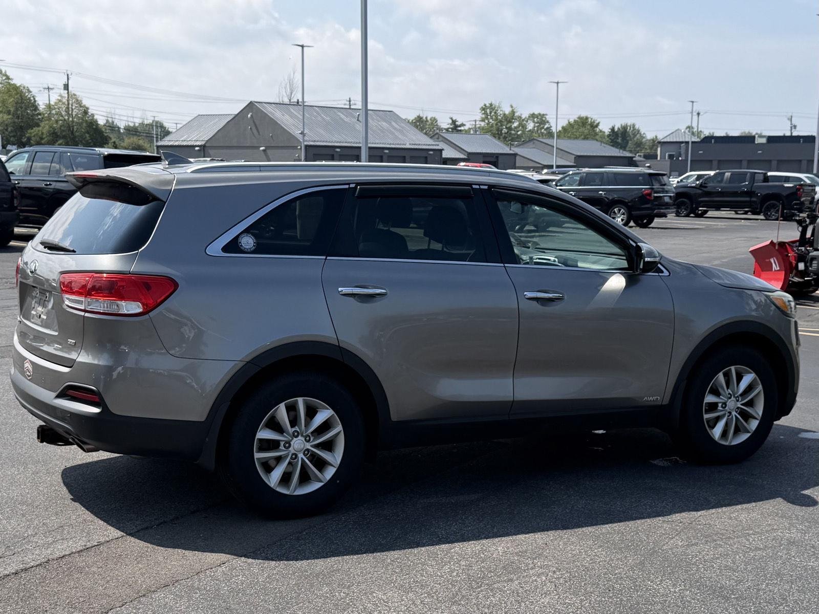 Used 2017 Titanium Gray Kia LX image 5