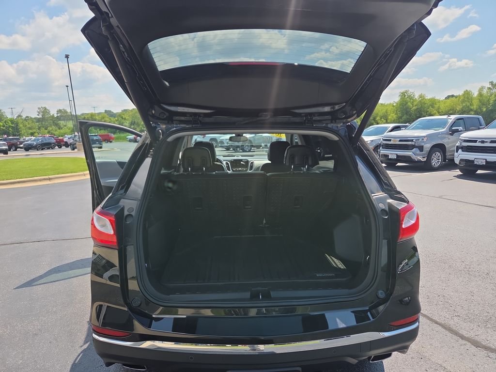 Used 2019 Black Chevrolet Premier image 31