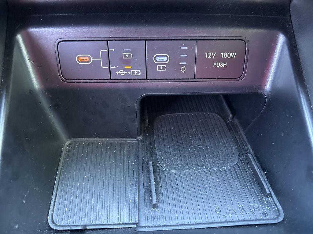 Used 2025 Gray Hyundai SEL image 28