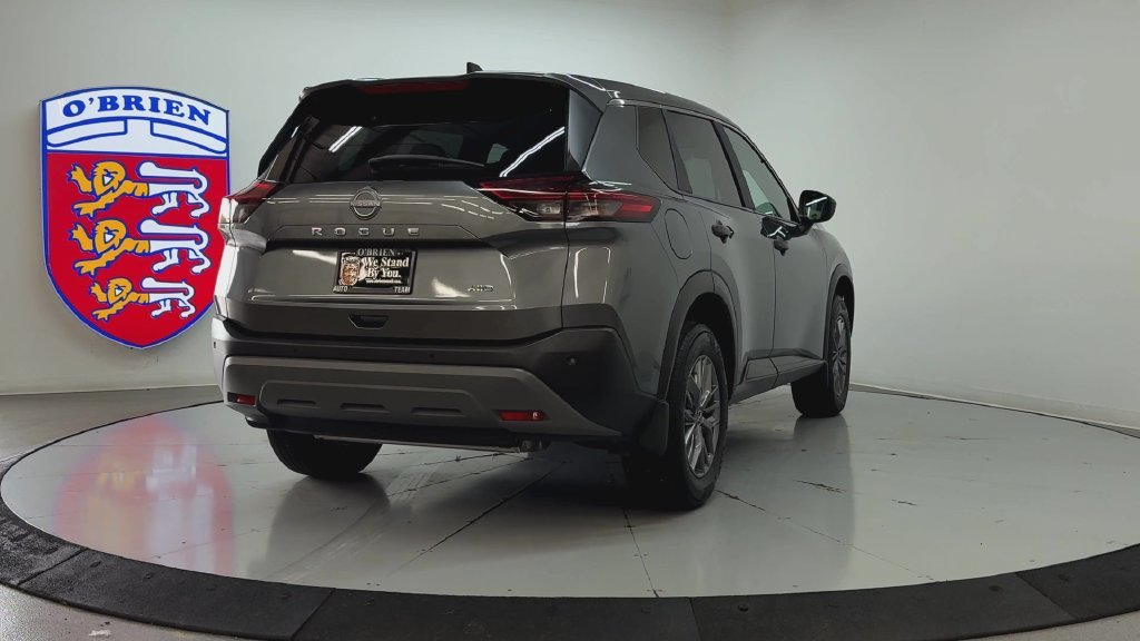 Used 2023 Gun Metallic Nissan S image 5