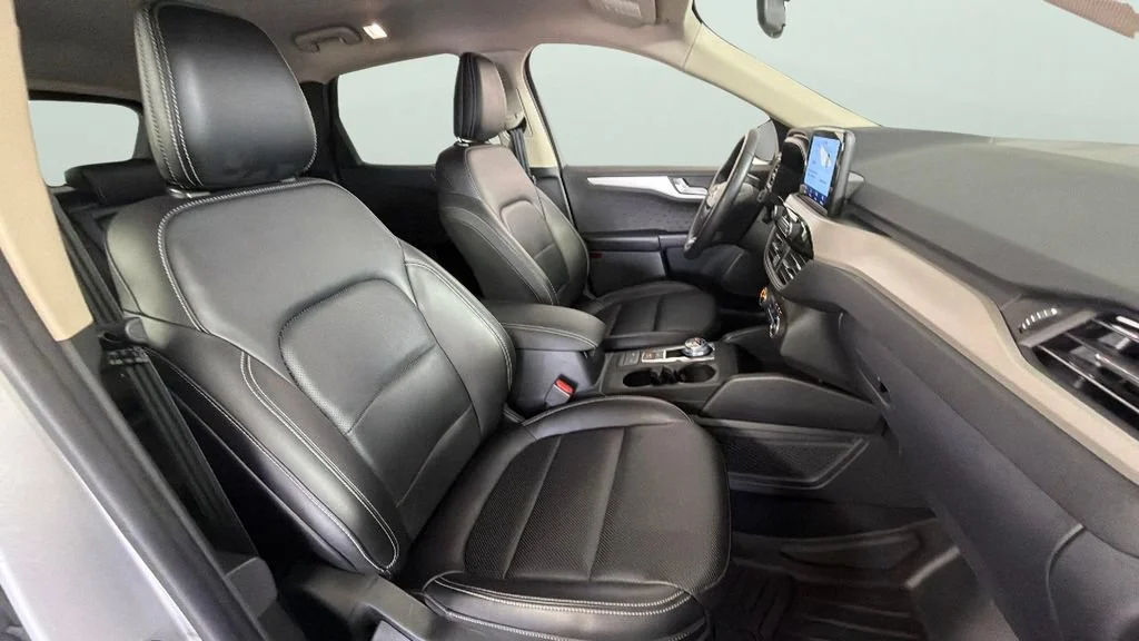 Used 2020 Silver Ford SEL image 33
