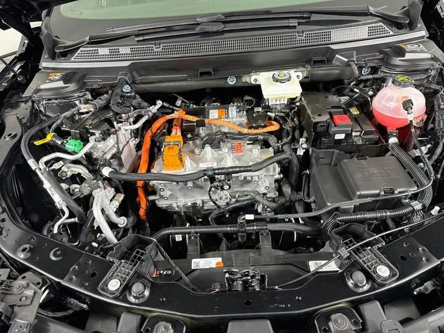 2027 Cadillac OPTIQ V-Series - Photo 21