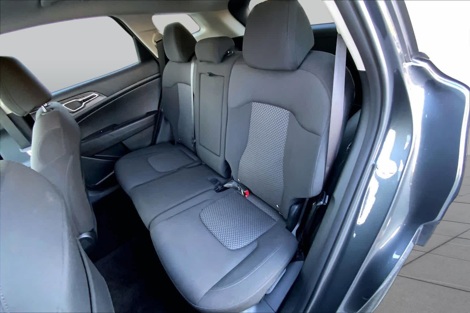 Used 2023 Gravity Gray Kia LX image 18